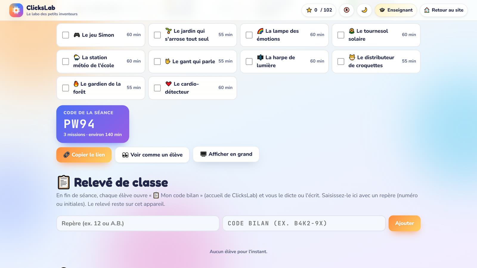 Espace enseignant de ClicksLab : trois missions cochées donnent un code de séance à afficher en grand pour la classe.